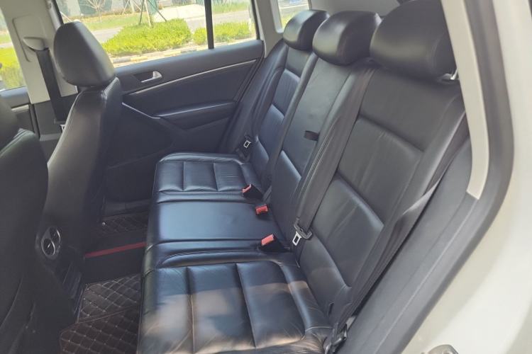 Used Volkswagen Tiguan 2015 1.8TSI Automatic Two-Wheel Drive Comfort Edition Left Rear Seat