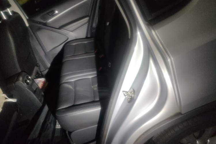 Used Volkswagen Tiguan 2015 1.8TSI Automatic Two-Wheel Drive Comfort Edition Left Rear Seat