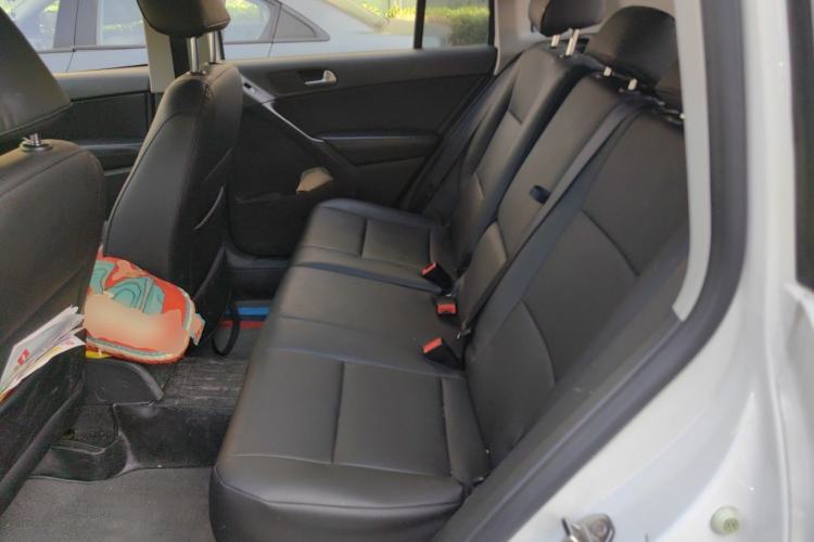 Used Volkswagen Tiguan 2015 1.8TSI Automatic Two-Wheel Drive Trend Edition Left Rear Seat