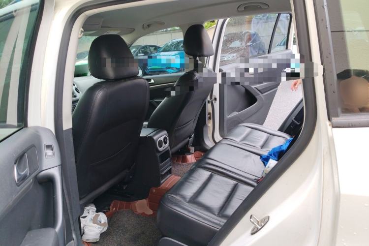 Used Volkswagen Tiguan 2015 1.8TSI Automatic Two-Wheel Drive Comfort Edition Left Rear Seat