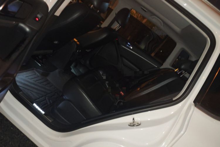 Used Volkswagen Tiguan 2015 1.8TSI Automatic Two-Wheel Drive Luxury Model Left Rear Seat