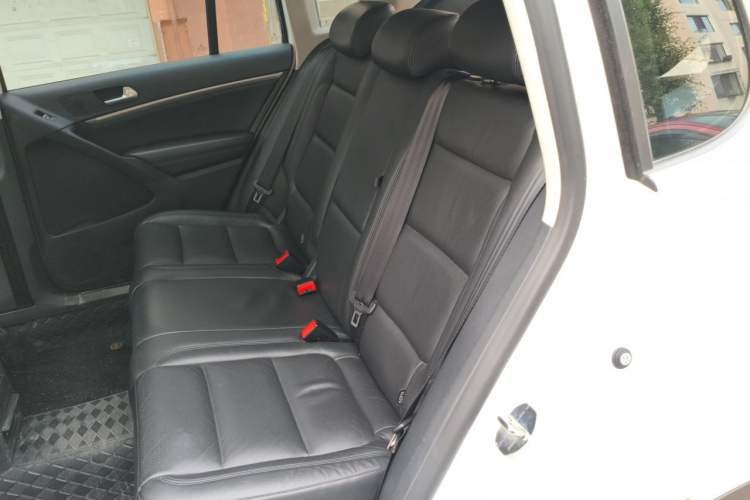 Used Volkswagen Tiguan 2015 1.8TSI Automatic Two-Wheel Drive Luxury Model Left Rear Seat