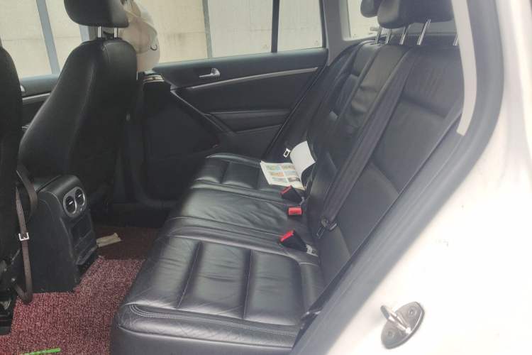 Used Volkswagen Tiguan 2015 1.8TSI Automatic Two-Wheel Drive Comfort Edition Left Rear Seat