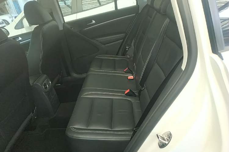 Used Volkswagen Tiguan 2015 1.8TSI Automatic Two-Wheel Drive Luxury Model Left Rear Seat