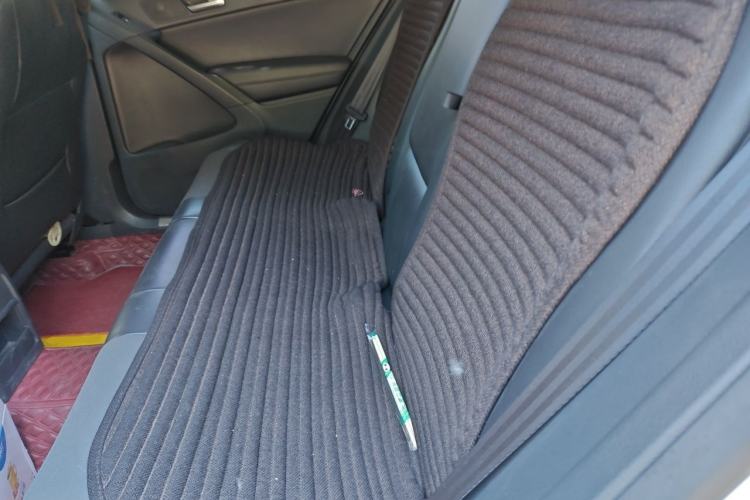 Used Volkswagen Tiguan 2015 1.8TSI Automatic Two-Wheel Drive Trend Edition Left Rear Seat