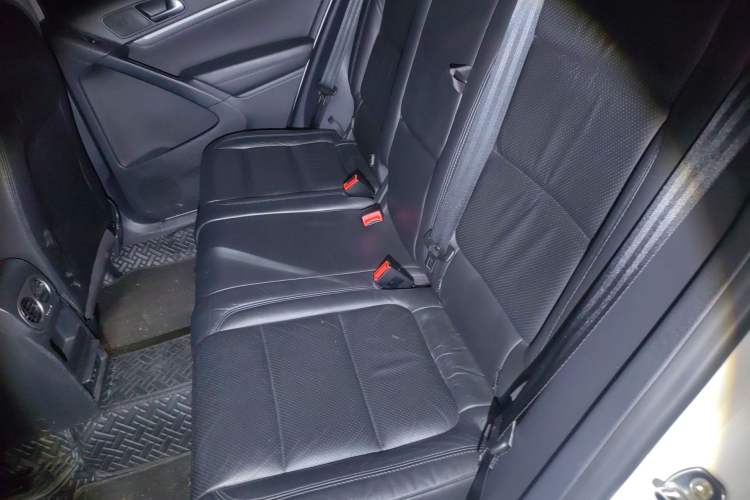 Used Volkswagen Tiguan 2015 1.8TSI Automatic Two-Wheel Drive Luxury Model Left Rear Seat