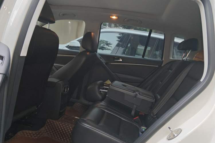 Used Volkswagen Tiguan 2015 1.8TSI Automatic Two-Wheel Drive Luxury Model Left Rear Seat