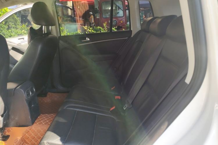 Used Volkswagen Tiguan 2015 1.8TSI Automatic Two-Wheel Drive Luxury Model Left Rear Seat