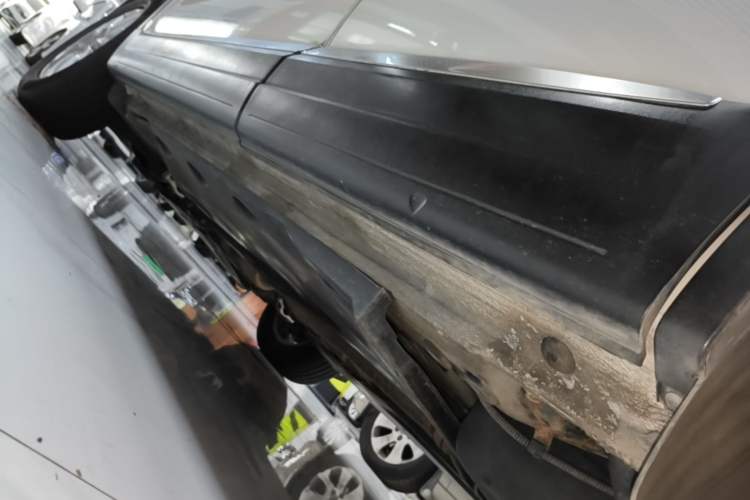 Used Volkswagen Tiguan 2015 1.8TSI Automatic Two-Wheel Drive Trend Edition Left Side Sill
