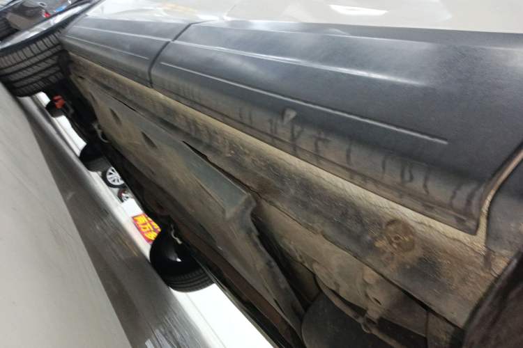 Used Volkswagen Tiguan 2015 1.8TSI Automatic Two-Wheel Drive Comfort Edition Left Side Sill