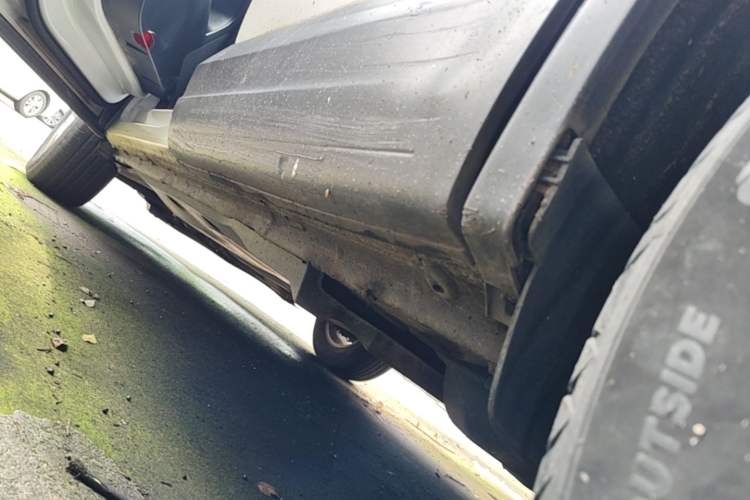 Used Volkswagen Tiguan 2015 1.8TSI Automatic Two-Wheel Drive Trend Edition Left Side Sill