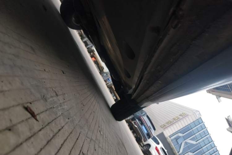 Used Volkswagen Tiguan 2015 1.8TSI Automatic Two-Wheel Drive Trend Edition Left Side Sill