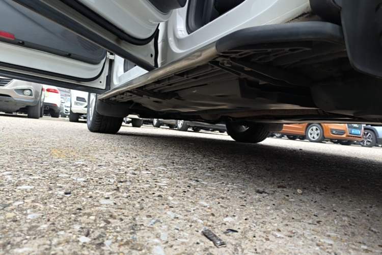 Used Volkswagen Tiguan 2015 1.8TSI Automatic Two-Wheel Drive Comfort Edition Left Side Sill