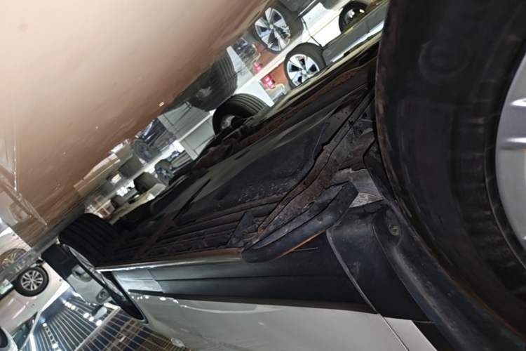 Used Volkswagen Tiguan 2015 1.8TSI Automatic Two-Wheel Drive Comfort Edition Left Side Sill