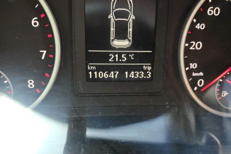 Used Volkswagen Tiguan 2015 1.8TSI Automatic Two-Wheel Drive Trend Edition Odometer Close Up