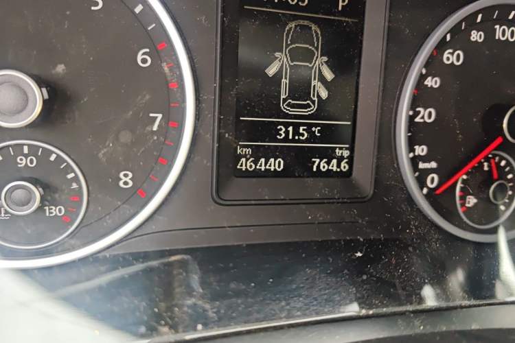 Used Volkswagen Tiguan 2015 1.8TSI Automatic Two-Wheel Drive Trend Edition Odometer Close Up