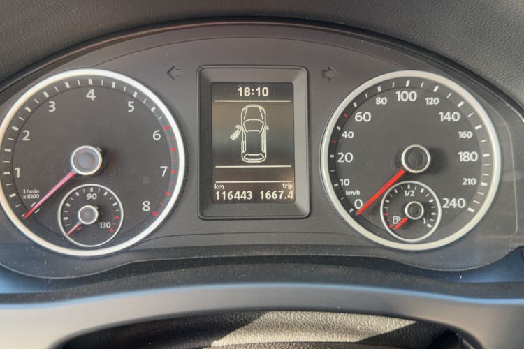 Used Volkswagen Tiguan 2015 1.8TSI Automatic Two-Wheel Drive Comfort Edition Odometer Close Up