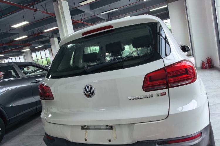 Used Volkswagen Tiguan 2015 1.8TSI Automatic Two-Wheel Drive Trend Edition Rear