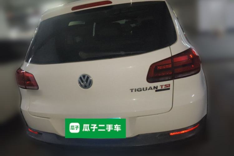 Used Volkswagen Tiguan 2015 2.0 TSI Automatic All-Wheel Drive Luxury Edition Rear