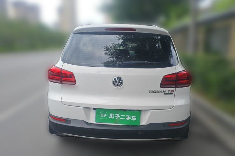 Used Volkswagen Tiguan 2015 1.8TSI Automatic All-Wheel-Drive Luxury Model Rear