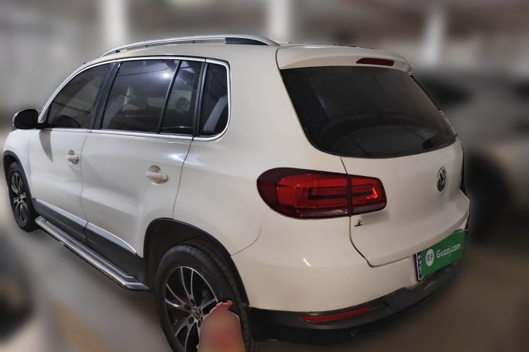 Used Volkswagen Tiguan 2015 1.8TSI Automatic All-Wheel-Drive Luxury Model Rear Left 45 Deg