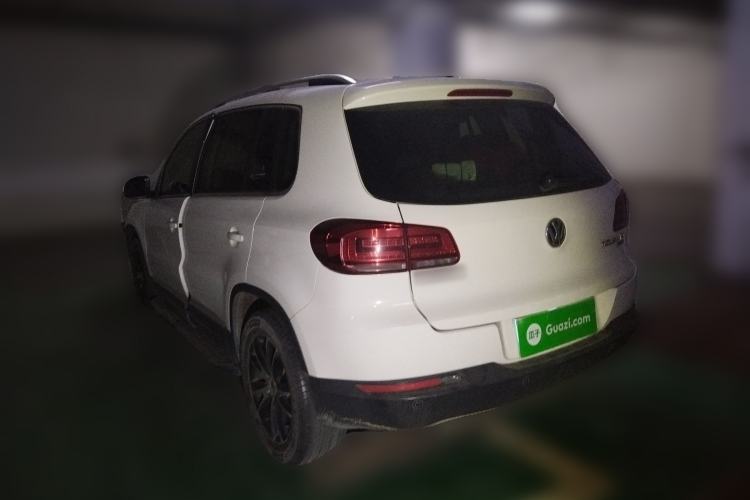 Used Volkswagen Tiguan 2015 1.8TSI Automatic All-Wheel-Drive Luxury Model Rear Left 45 Deg