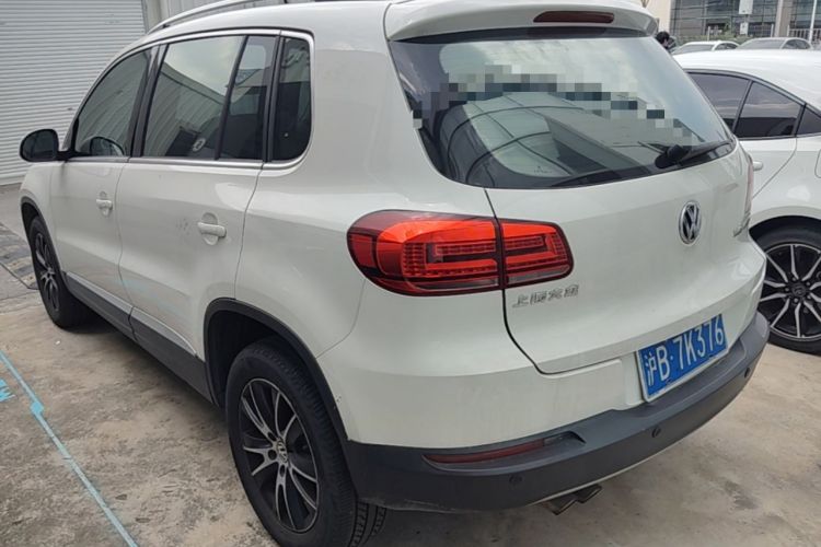 Used Volkswagen Tiguan 2015 1.8TSI Automatic Two-Wheel Drive Luxury Model Rear Left 45 Deg