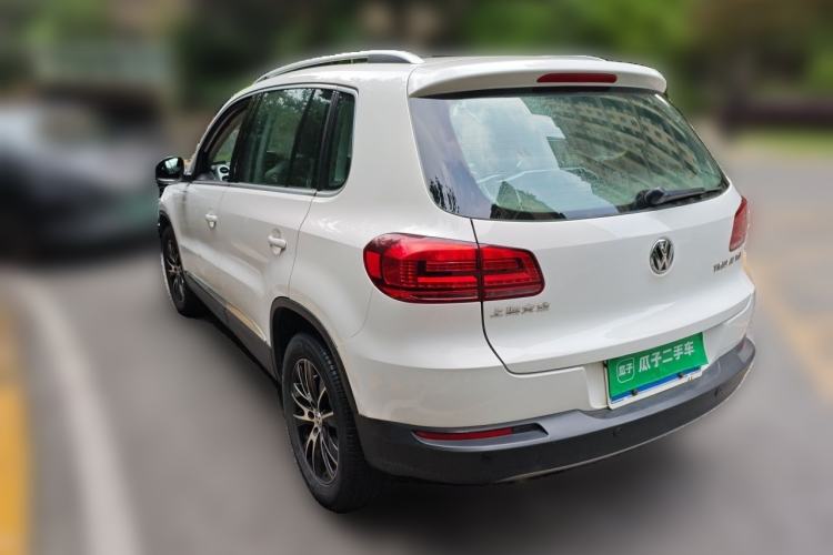 Used Volkswagen Tiguan 2015 1.8TSI Automatic Two-Wheel Drive Luxury Model Rear Left 45 Deg