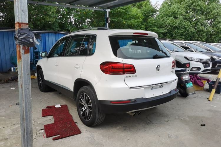 Used Volkswagen Tiguan 2015 1.8TSI Automatic Two-Wheel Drive Luxury Model Rear Left 45 Deg