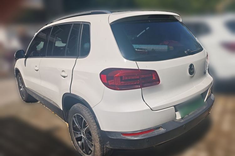 Used Volkswagen Tiguan 2015 1.8TSI Automatic Two-Wheel Drive Luxury Model Rear Left 45 Deg