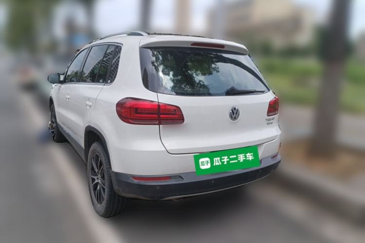 Used Volkswagen Tiguan 2015 1.8TSI Automatic Two-Wheel Drive Luxury Model Rear Left 45 Deg