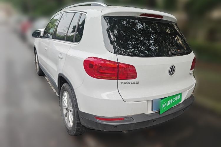 Used Volkswagen Tiguan 2015 2.0 TSI Comfort Edition Rear Left 45 Deg