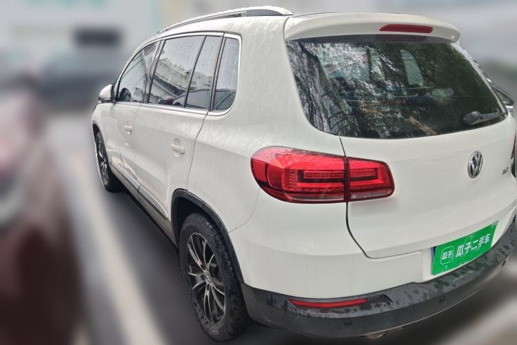 Used Volkswagen Tiguan 2015 1.8TSI Automatic Two-Wheel Drive Luxury Model Rear Left 45 Deg