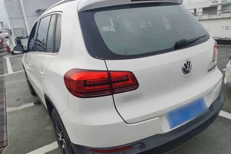 Used Volkswagen Tiguan 2015 1.8TSI Automatic Two-Wheel Drive Luxury Model Rear Left 45 Deg