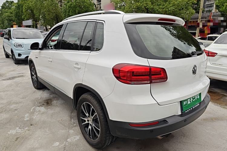 Used Volkswagen Tiguan 2015 1.8TSI Automatic All-Wheel-Drive Luxury Model Rear Left 45 Deg