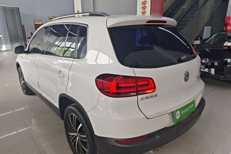 Used Volkswagen Tiguan 2015 1.8TSI Automatic Two-Wheel Drive Luxury Model Rear Left 45 Deg