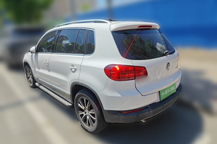Used Volkswagen Tiguan 2015 1.8TSI Automatic All-Wheel-Drive Luxury Model Rear Left 45 Deg
