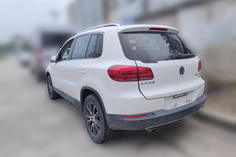 Used Volkswagen Tiguan 2015 2.0 TSI Automatic All-Wheel Drive Luxury Edition Rear Left 45 Deg