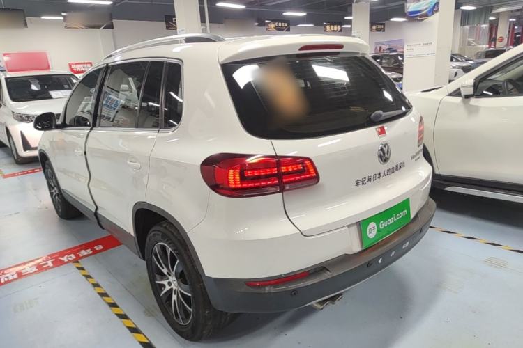 Used Volkswagen Tiguan 2015 1.8TSI Automatic Two-Wheel Drive Luxury Model Rear Left 45 Deg