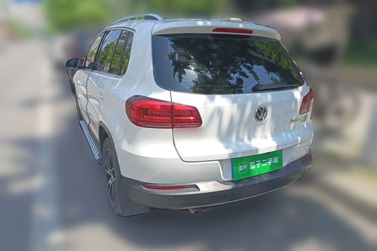Used Volkswagen Tiguan 2015 1.8TSI Automatic All-Wheel-Drive Luxury Model Rear Left 45 Deg