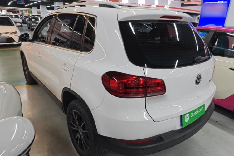 Used Volkswagen Tiguan 2015 1.8TSI Automatic Two-Wheel Drive Luxury Model Rear Left 45 Deg