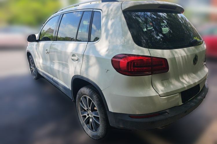 Used Volkswagen Tiguan 2015 1.8TSI Automatic Two-Wheel Drive Luxury Model Rear Left 45 Deg