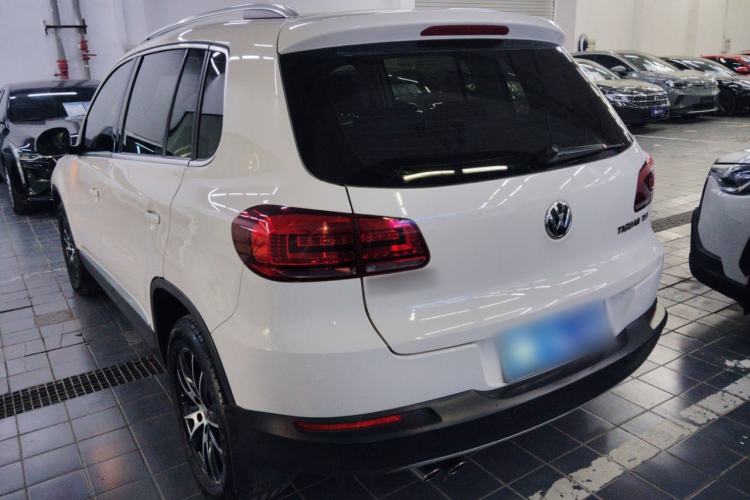 Used Volkswagen Tiguan 2015 1.8TSI Automatic Two-Wheel Drive Luxury Model Rear Left 45 Deg