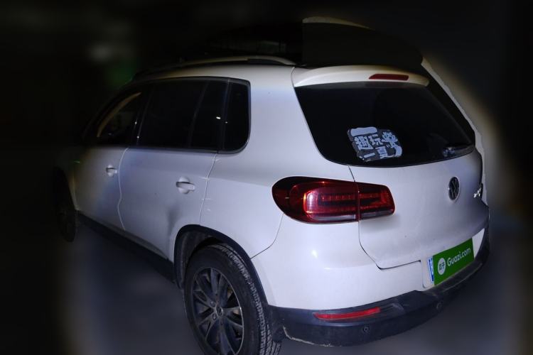 Used Volkswagen Tiguan 2015 2.0 TSI Automatic All-Wheel Drive Luxury Edition Rear Left 45 Deg