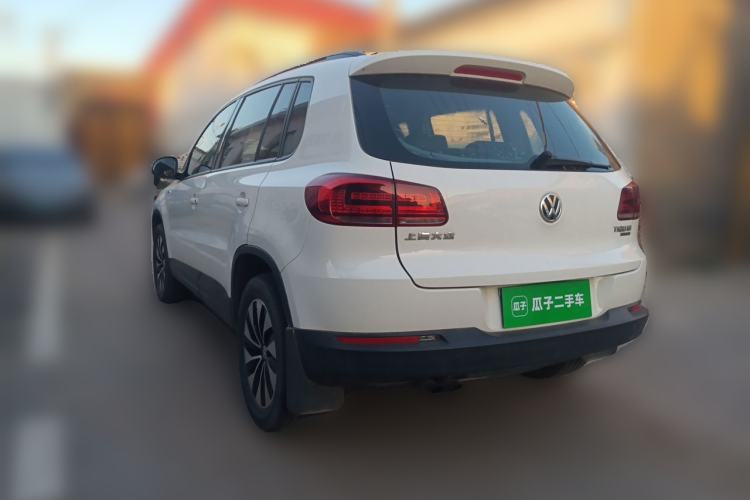Used Volkswagen Tiguan 2015 1.4TSI Manual Two-Wheel Drive BlueMotion Edition Rear Left 45 Deg