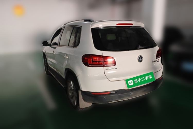 Used Volkswagen Tiguan 2015 1.8TSI Automatic All-Wheel-Drive Luxury Model Rear Left 45 Deg