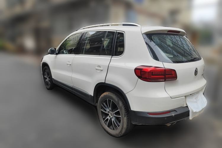 Used Volkswagen Tiguan 2015 1.8TSI Automatic Two-Wheel Drive Luxury Model Rear Left 45 Deg