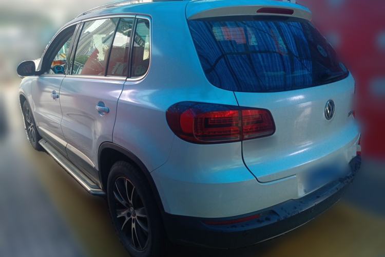 Used Volkswagen Tiguan 2015 1.8TSI Automatic All-Wheel-Drive Luxury Model Rear Left 45 Deg