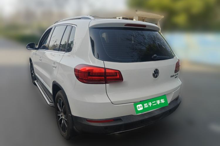 Used Volkswagen Tiguan 2015 1.8TSI Automatic All-Wheel-Drive Luxury Model Rear Left 45 Deg