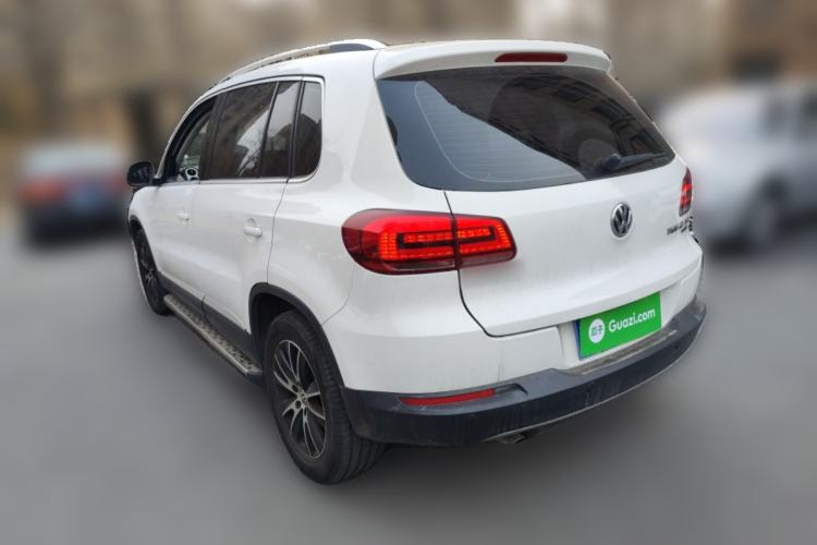 Used Volkswagen Tiguan 2015 1.8TSI Automatic All-Wheel-Drive Luxury Model Rear Left 45 Deg